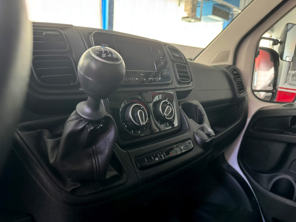 Cockpit in einem Fleischverkaufsmobil
