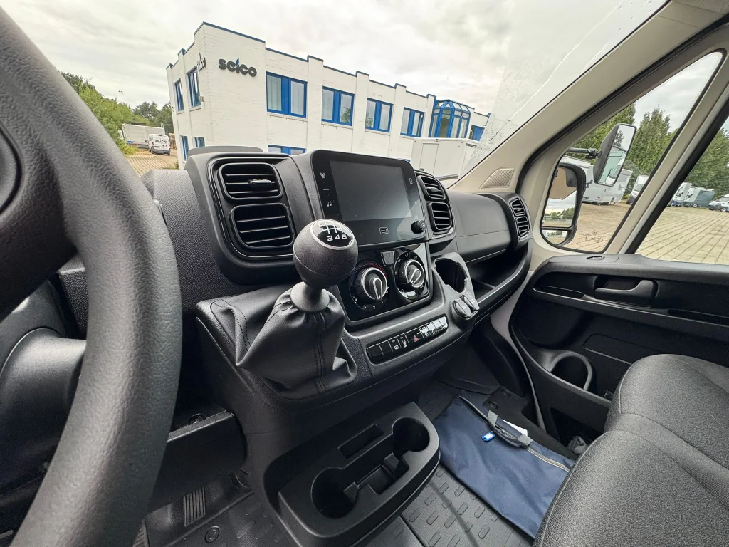Cockpit Fiat Ducato von einem Käseverkaufswagen_