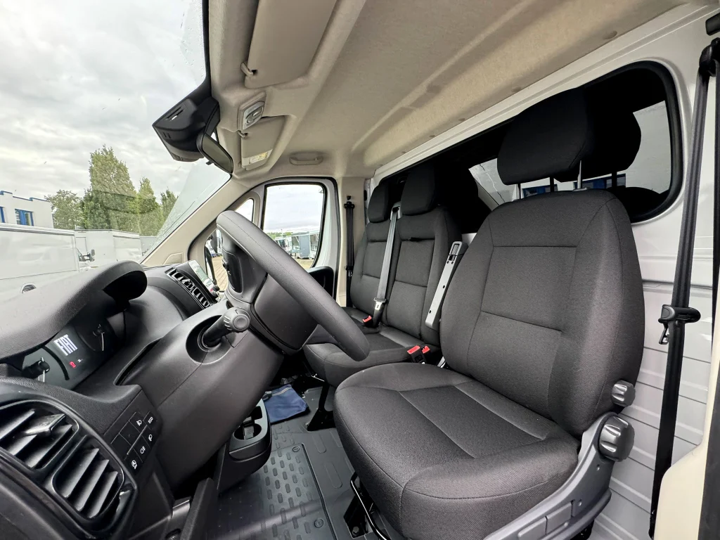 Fiat Ducato Fahrerhaus für ein Verkaufsmobil Wochenmarkt