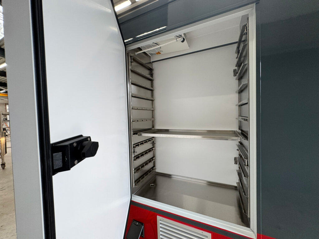 Hähnchengrillwagen mit Außenklappe für Spießkühlschrank