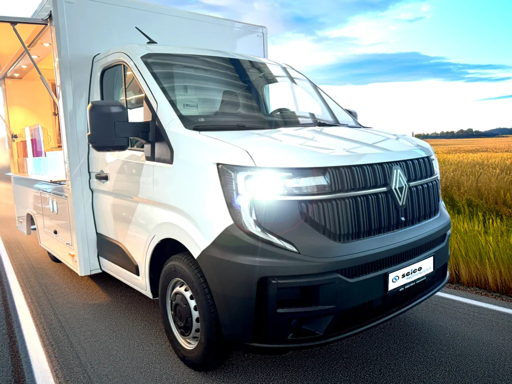 Renault Grundfahrzeug für ein Hähnchengrillfahrzeug