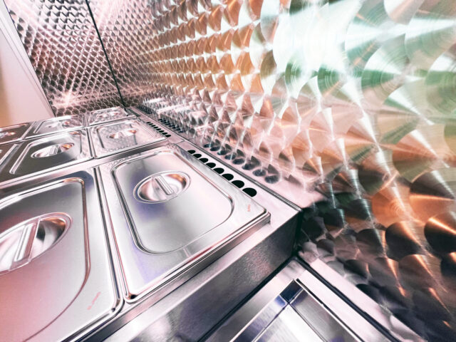 Abluft und Hitzeschutz im Verkaufswagen für Frühstücksservice