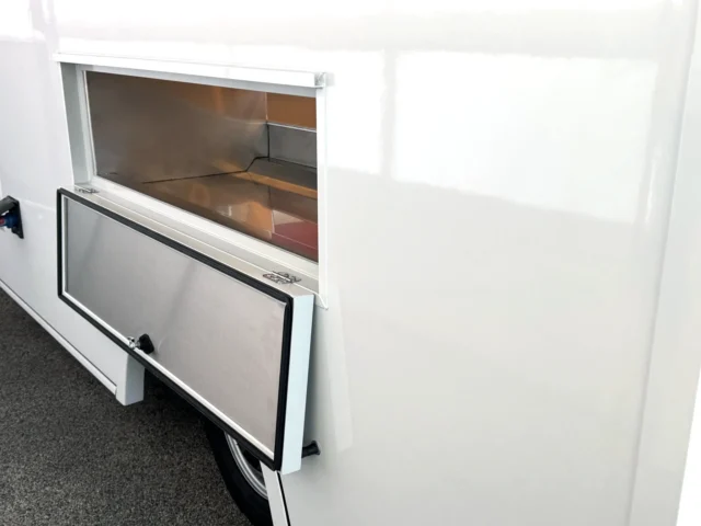 Außenkappe für Grillspieße in einem Hähnchengrillfahrzeug