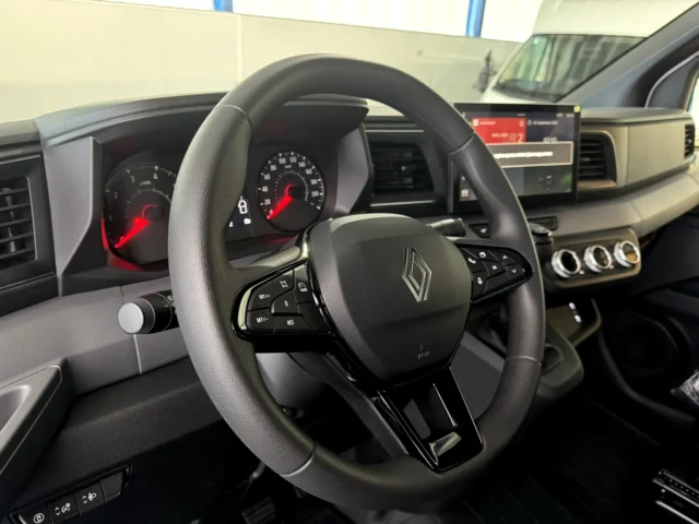 Cockpit eines Reault Masters am Hähnchengrillfahrzeug