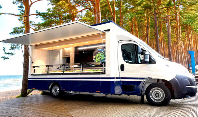 Fischverkaufsmobil an der Ostsee