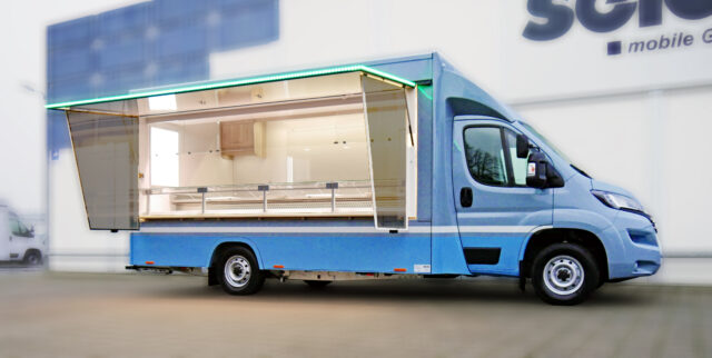 Fischmobil / Verkaufsmobil / Marktmobil / Wochenmarkt / Fischwagen /Fischfahrzeug