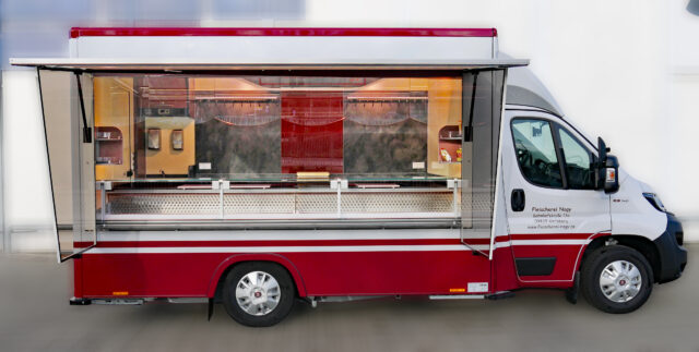 Fleischhandel, Wochenmarkt, Fleischwagen, Wurstwagen, Verkaufsfahrzeug, Verkaufsmobil, Fleischfahrzeug