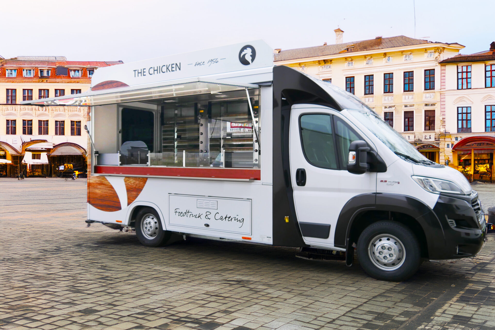 Grillfahrzeug auf einem Marktplatz