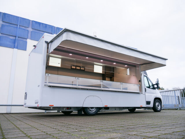 Verkaufsmobil, Verkaufsfahrzeuge, Verkaufswagen, Fischmobil, Kühltheke, Fischfahrzeug, Fischwagen, Wochenmarktwagen, Wochenmarktfahrzeug, Mobil verkaufen, Fahrzeug mit Kühltheke