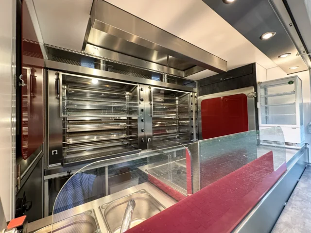 Hähnchenwagen mit Doppelgrill und Spießkühlschrank kaufen