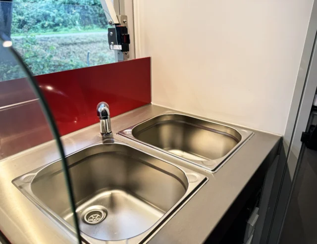 Hähnchenwagen mit Edelstahlwaschbecken kaufen