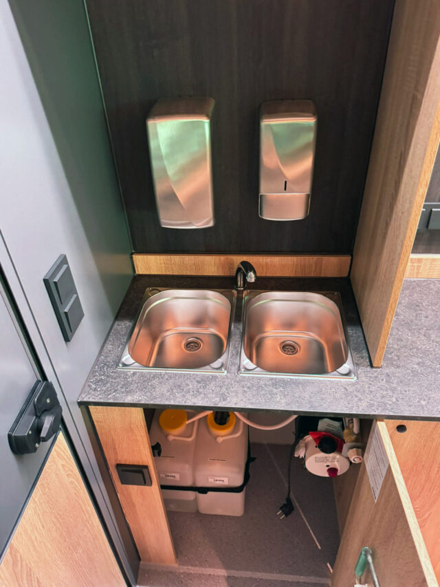 Hygienepaket in einem Fleischverkaufsmobil