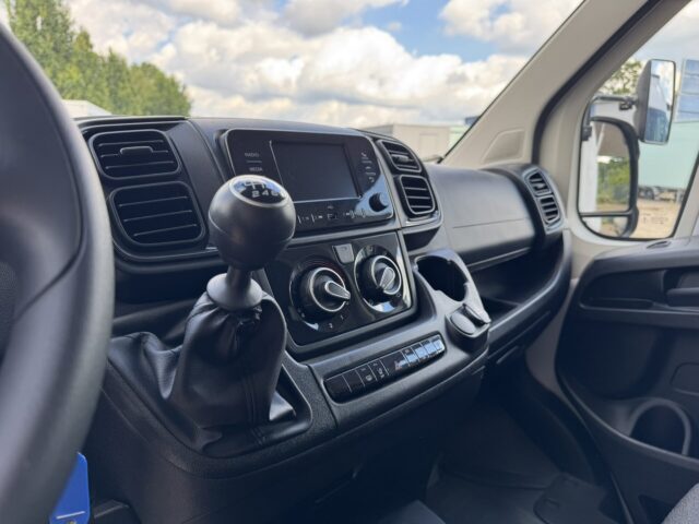 Cockpit in einem Fleischverkaufsmobil