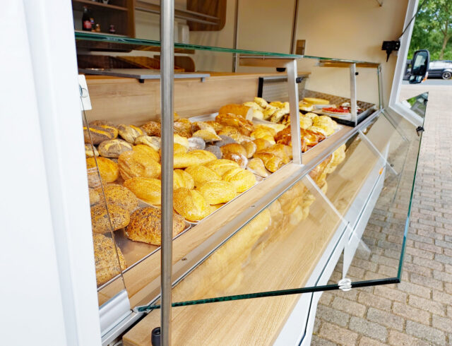 Bäckereiverkaufswagen Klappbare Thekenverglasung Bäckermobil