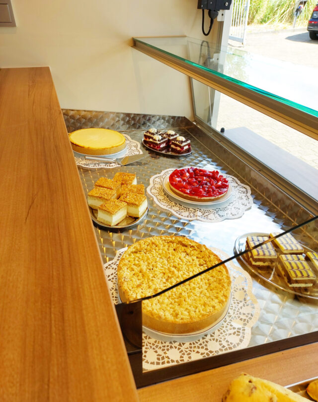 Bäckereiverkaufswagen Kühltheke im Bäckermobil