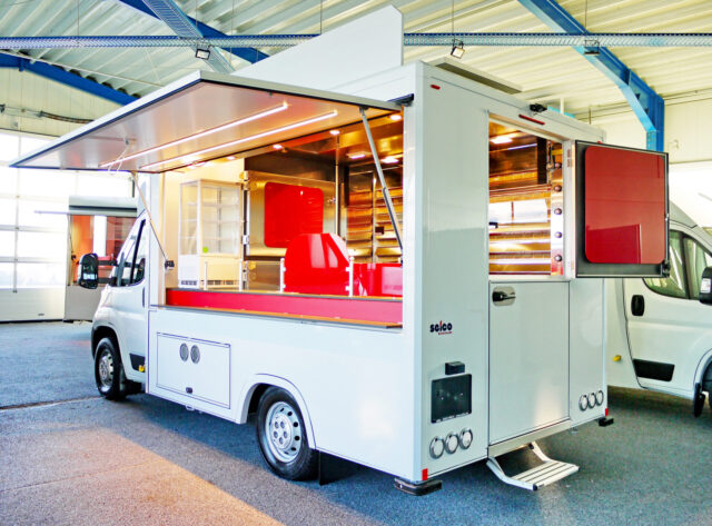 Gesamtansicht Hähnchenwagen