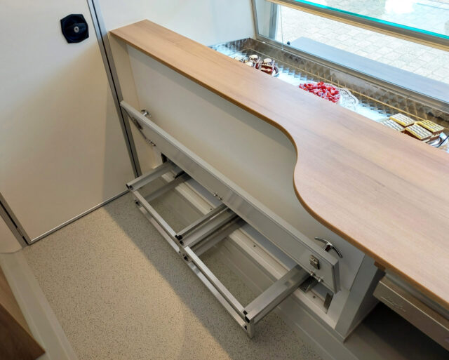 Bäckereiverkaufswagen Nachschubkühlung Bäckermobil