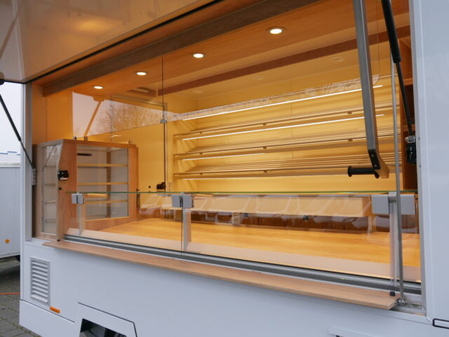 Marktmobil / Marktfahrzeug / Marktwagen / Verkaufsanhänger / Verkaufsmobil / Verkaufswagen / Verkaufsfahrzeug / Verkaufsauto gebraucht / Verkaufsfahrzeug gebraucht / Verkaufsmobil gebraucht / Verkaufsfahrzeug mobiler Handel / Mobil verkaufen / Wochenmarkthandel / Tourenverkauf / Marktwagen / Mobiler Verkaufsstand / Seico / Borco / Esselmann / Fischer / RKB Gamo / GIMA-Tec / Backmobil / Bäckerwagen / Backfahrzeug / Backmobile / Back Auto / Backanhänger / Bäckertoure / Brötchenflitzer / Backwarenhandel Wochenmarkt / Backwagen / Brothandel / Brotverkauf