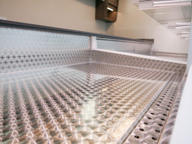 Verkaufsmobil, Verkaufsfahrzeuge, Verkaufswagen, Fischmobil, Kühltheke, Fischfahrzeug, Fischwagen, Wochenmarktwagen, Wochenmarktfahrzeug, Mobil verkaufen, Fahrzeug mit Kühltheke