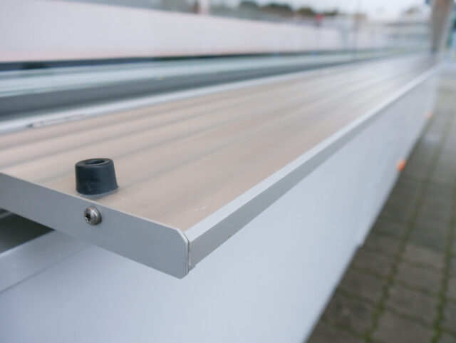 Verkaufsmobil, Taschenablage, Verkaufsfahrzeuge, Verkaufswagen, Fischmobil, Kühltheke, Fischfahrzeug, Fischwagen, Wochenmarktwagen, Wochenmarktfahrzeug, Mobil verkaufen, Fahrzeug mit Kühltheke