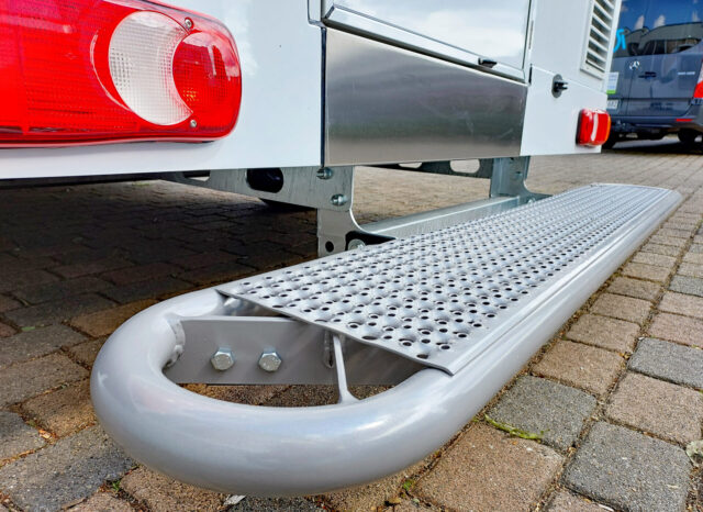 Bäckereiverkaufswagen Trittstufe am Backmobil