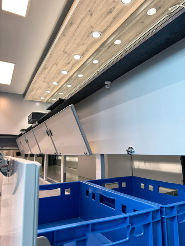 Unterkühlung und Thekenbeleuchtung in einem Verkaufswagen Fisch