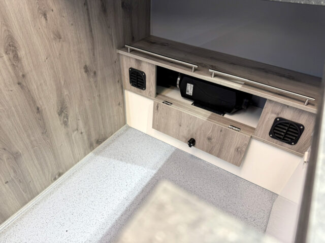 Verkaufsfahrzeug Fisch mit Heizung im Verkaufsraum