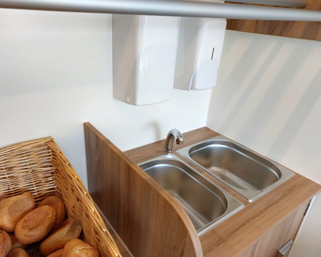Bäckereiverkaufswagen Waschbecken Bäckermobil