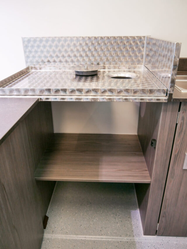 Verkaufsmobil, Verkaufsfahrzeuge, Verkaufswagen, Fischmobil, Kühltheke, Fischfahrzeug, Fischwagen, Wochenmarktwagen, Wochenmarktfahrzeug, Mobil verkaufen, Fahrzeug mit Kühltheke